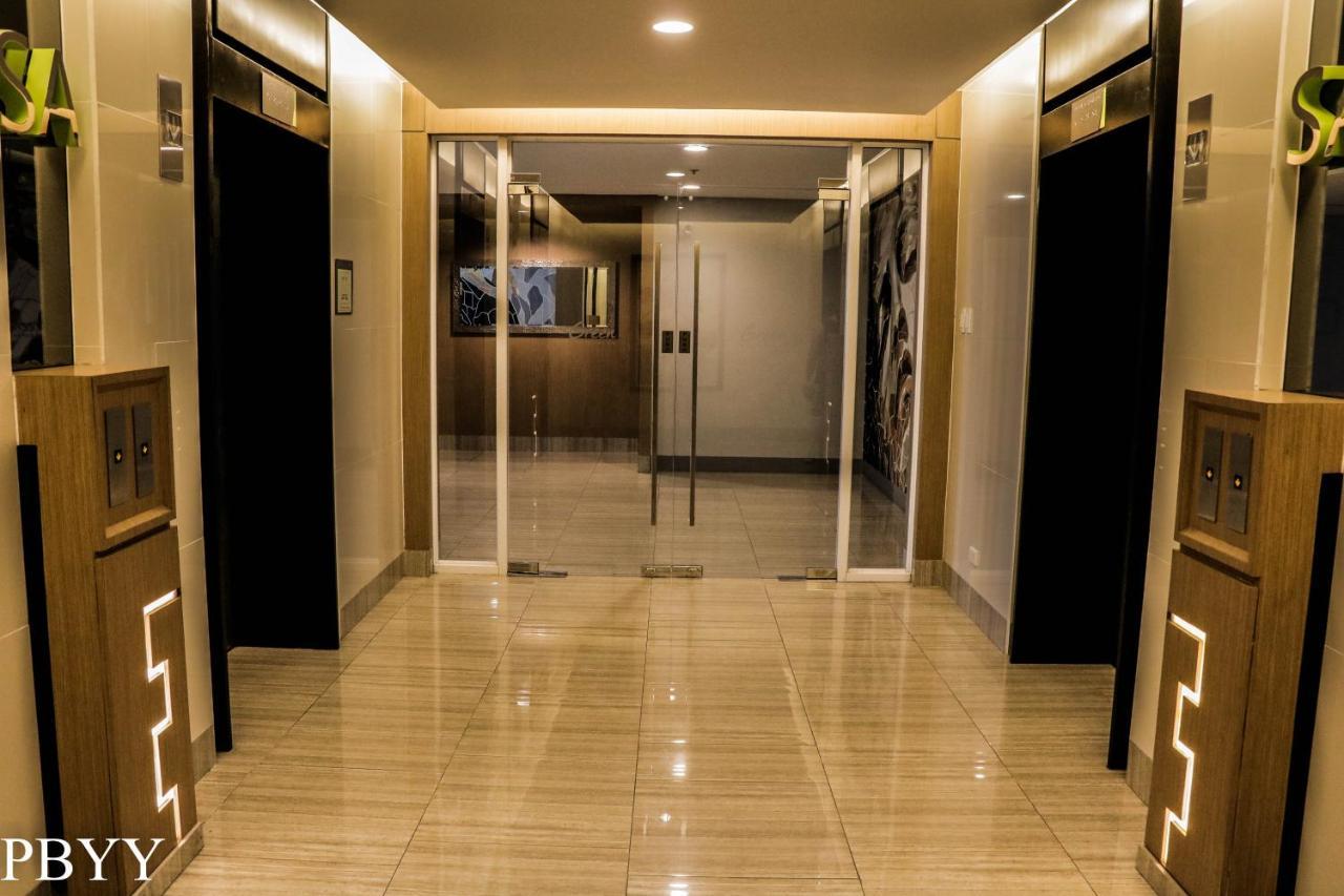 Stays At Green Residences 1 Studio Room Couples Bed With Complimentary Breakfast For 2 Manila Kültér fotó