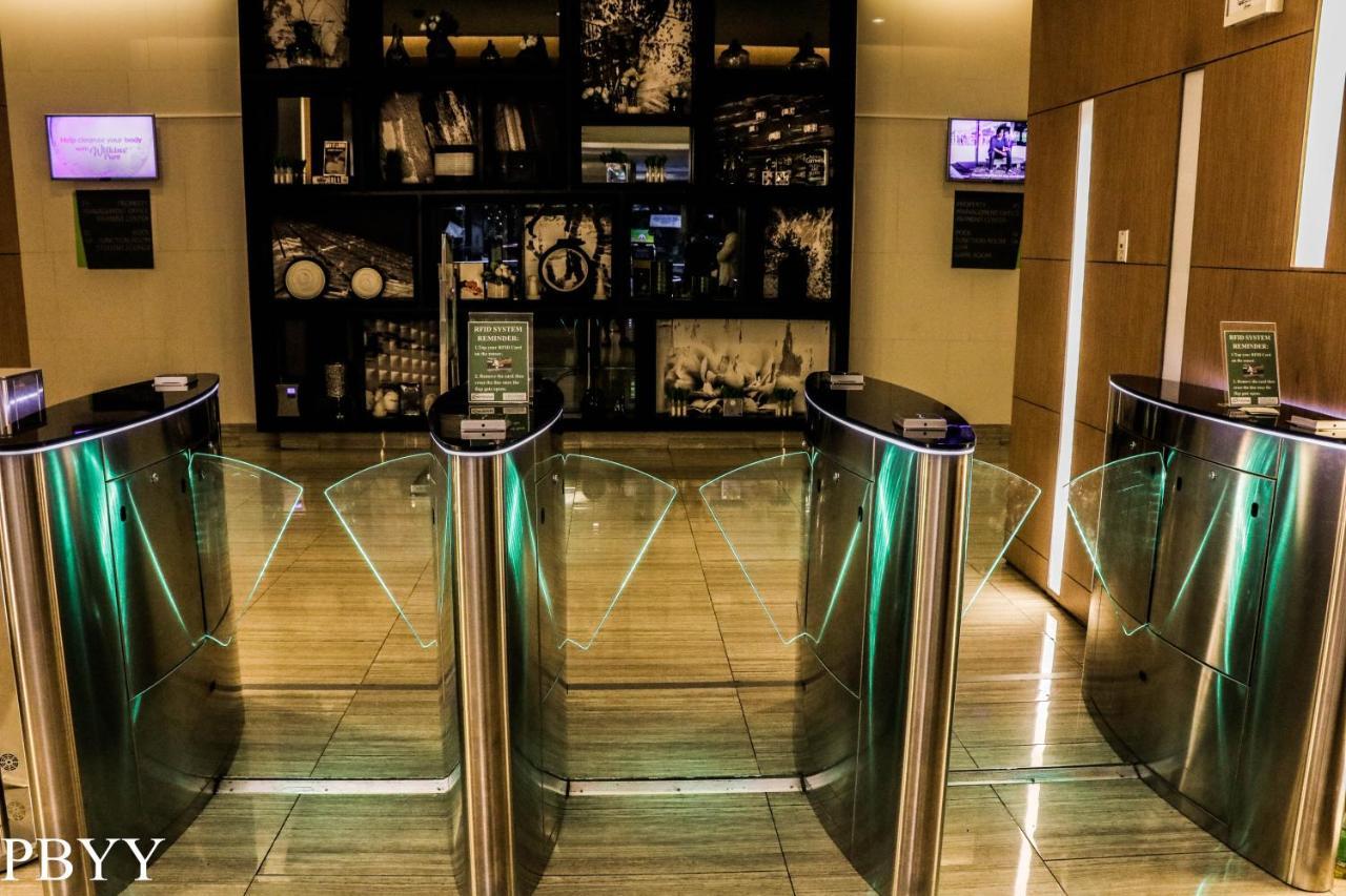 Stays At Green Residences 1 Studio Room Couples Bed With Complimentary Breakfast For 2 Manila Kültér fotó